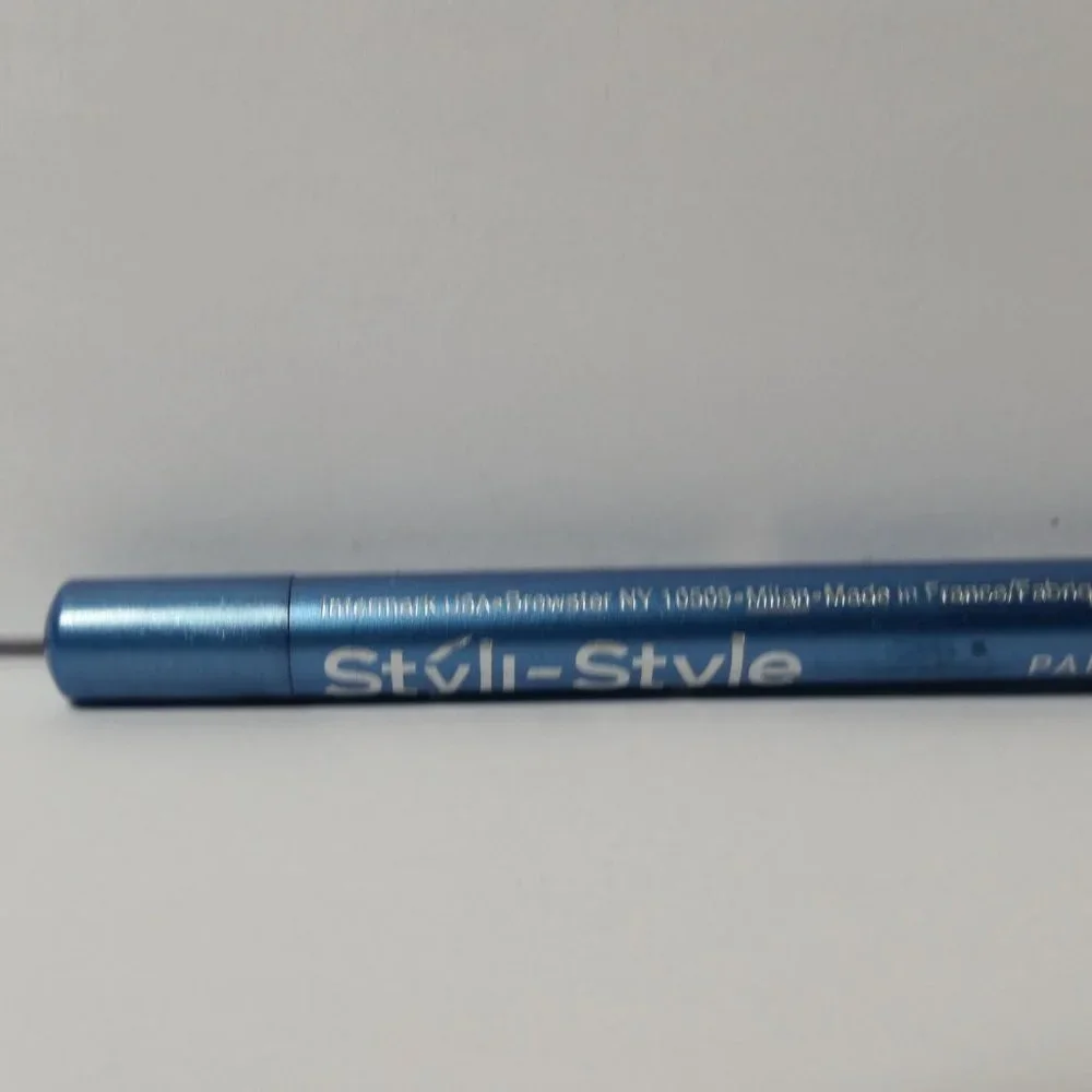2 Styli Style Line & Seal Waterproof Eyeliner Blue